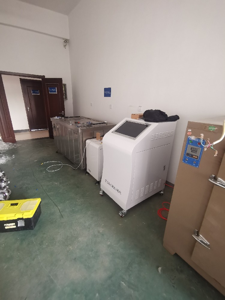 管材靜液壓試驗(yàn)機(jī)客戶實(shí)物安裝